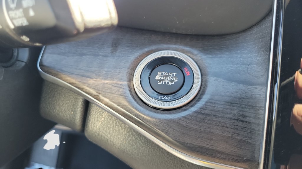 Used 2022 Jeep Grand Cherokee Overland RWD image 26