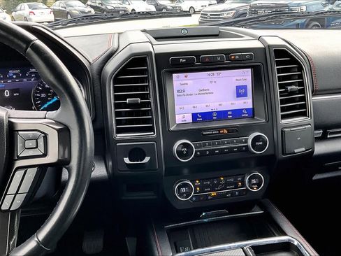 Used 2021 Ford Expedition Max Limited image 6