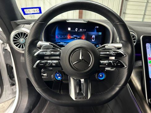 Used 2022 Mercedes-Benz SL 55 AMG 4MATIC image 34
