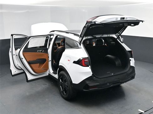 New 2026 Kia Sportage X-Line w/ X-Line Technology Package image 15