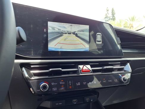 Certified 2023 Kia Niro EX FWD image 16