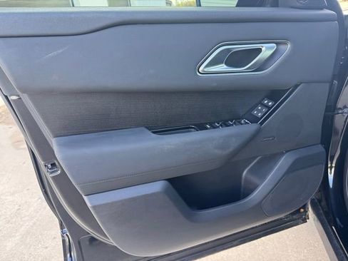 Used 2024 Land Rover Range Rover Velar Dynamic SE image 4