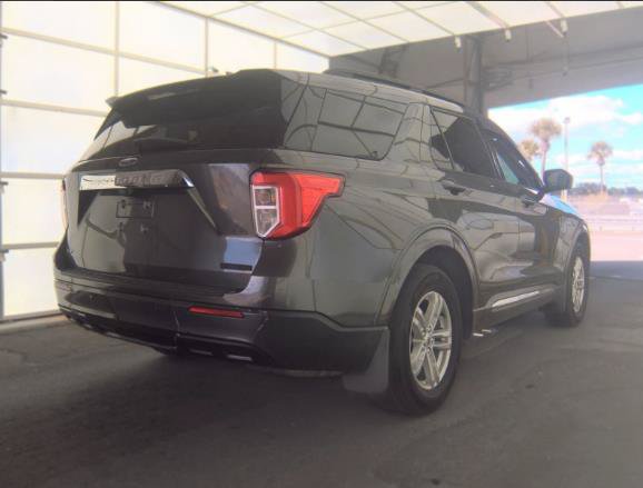 Used 2020 Ford Explorer XLT RWD image 4