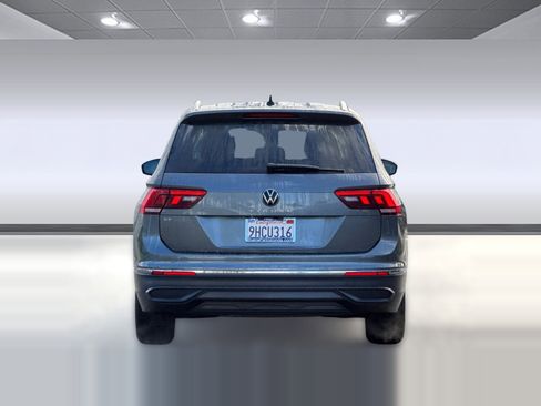Used 2023 Volkswagen Tiguan SE image 9