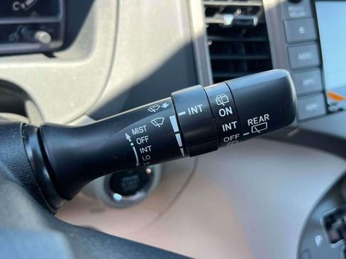 Used 2015 Toyota Venza Limited AWD/4WD image 18