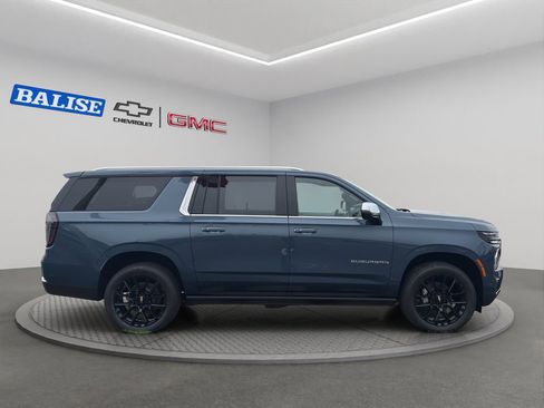 New 2026 Chevrolet Suburban Premier image 5