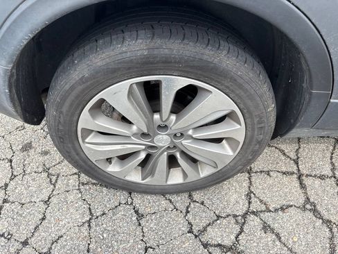 Used 2020 Buick Encore Preferred FWD image 8