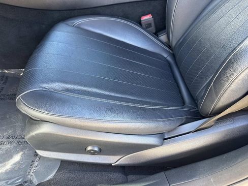 Used 2018 Mercedes-Benz E 300 E 300 image 29