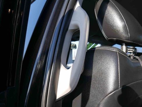 Used 2018 RAM 2500 Laramie w/ Convenience Group image 23