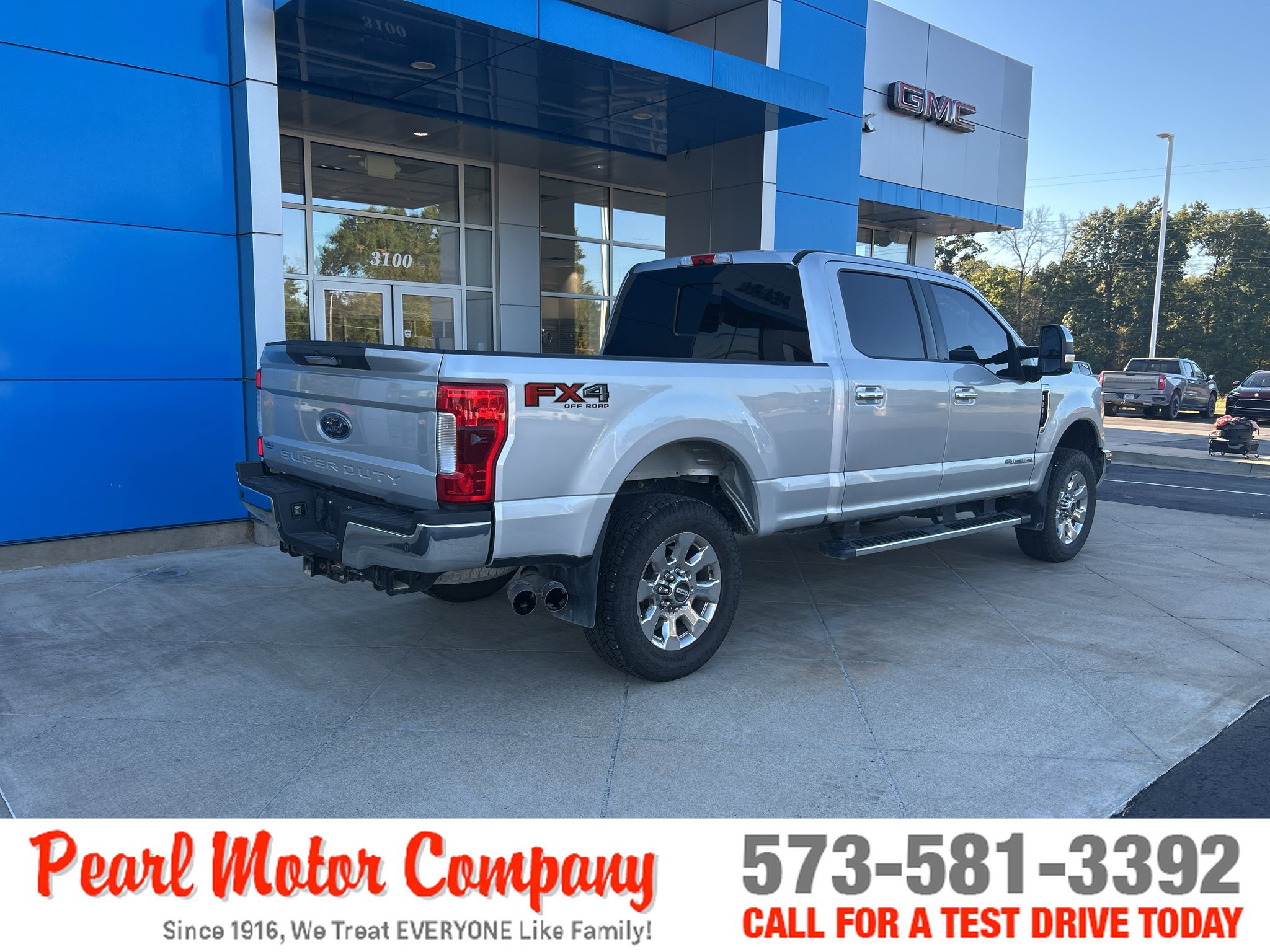 Used 2017 Ford F250 Lariat w/ Tow Technology Bundle AWD/4WD image 4