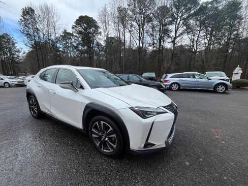 Used 2021 Lexus UX 200 w/ Premium Package image 15