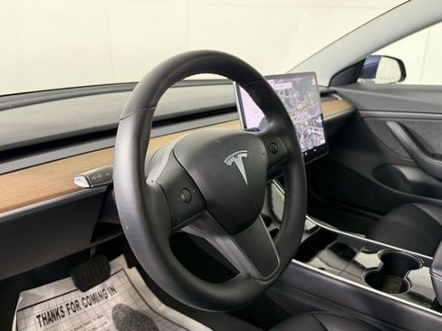 Used 2020 Tesla Model 3 Long Range image 4
