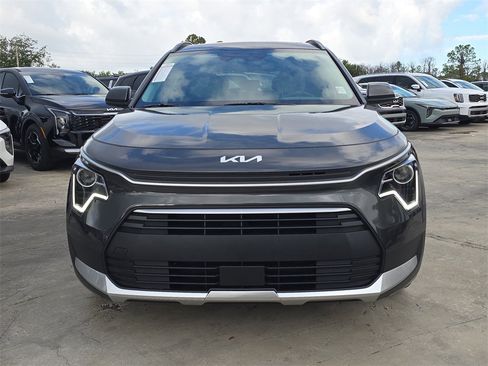 New 2026 Kia Niro EX image 3