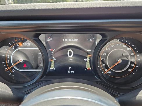 New 2025 Jeep Wrangler Sahara image 14