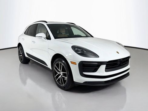 Used 2026 Porsche Macan Turbo AWD/4WD image 32