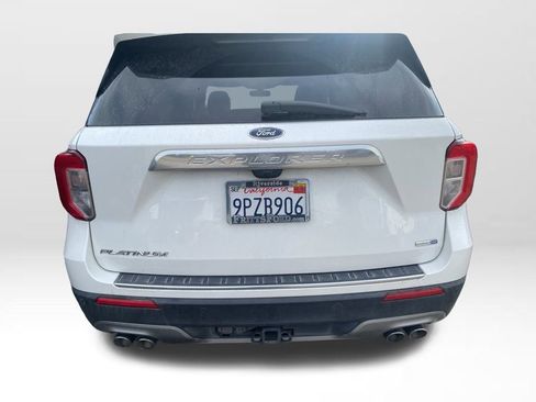 Used 2020 Ford Explorer Platinum w/ Premium Technology Package image 9