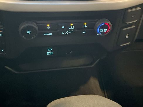 Used 2022 Ford F150 XLT w/ Trailer Tow Package image 19