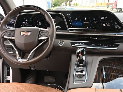 Used 2021 Cadillac Escalade ESV Sport w/ Driver Assist Tech Package AWD/4WD image 21