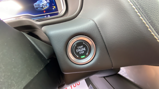 Used 2024 Chevrolet Tahoe Premier AWD/4WD image 23