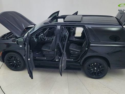 Used 2025 Cadillac Escalade Sport w/ Touring Package AWD/4WD image 94