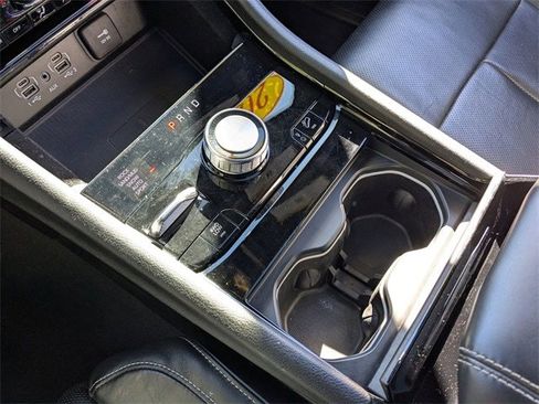 Used 2021 Jeep Grand Cherokee L Overland w/ Luxury Tech Group IV image 16