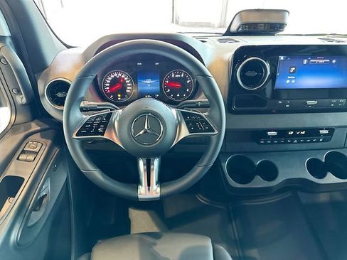 New 2025 Mercedes-Benz Sprinter 2500 image 19