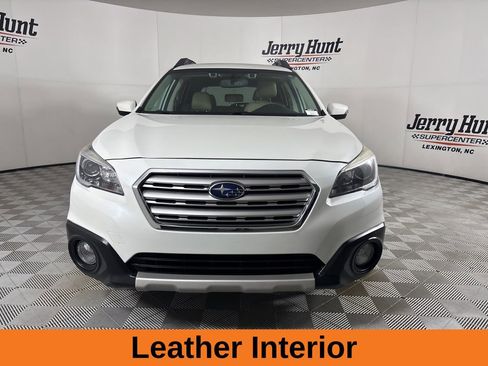 Used 2015 Subaru Outback 2.5i Limited AWD/4WD image 4