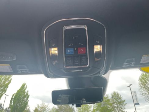 Used 2025 Jeep Grand Cherokee Summit AWD/4WD image 22