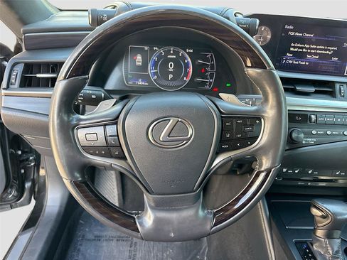 Used 2019 Lexus ES 350 w/ Premium Package FWD image 11
