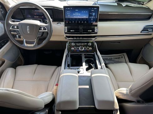 Used 2024 Lincoln Navigator Reserve AWD/4WD image 19