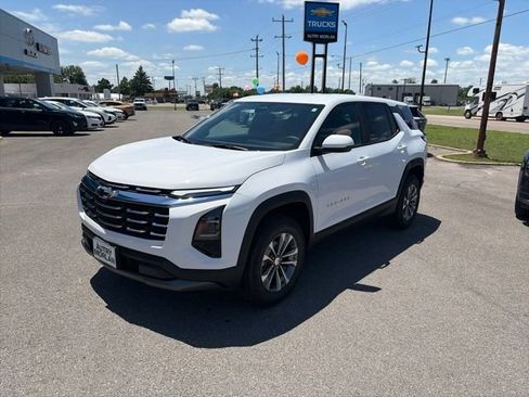 New 2026 Chevrolet Equinox LT AWD/4WD image 2