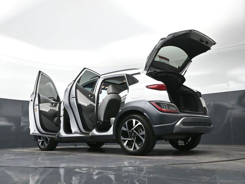 Used 2022 Hyundai Kona Limited image 41