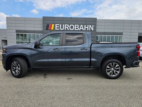 Used 2020 Chevrolet Silverado 1500 RST w/ RST Value Package RWD image 2