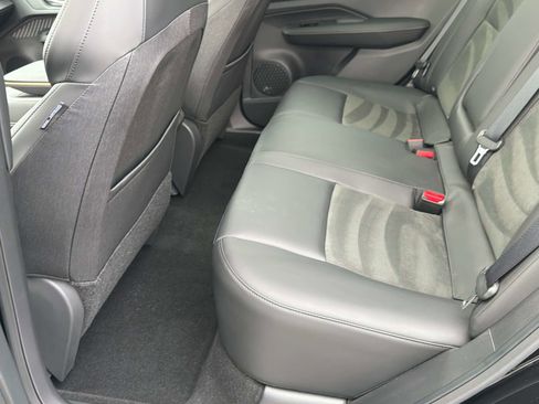 Used 2025 Nissan Ariya AWD image 31