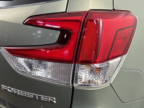 Used 2019 Subaru Forester Premium AWD/4WD image 34