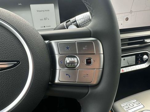 New 2025 Genesis GV60 Advanced image 20