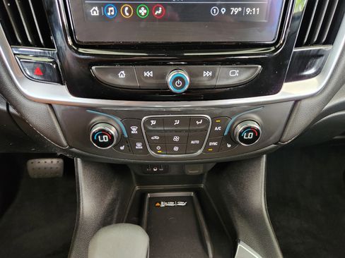Certified 2023 Chevrolet Traverse LT image 18