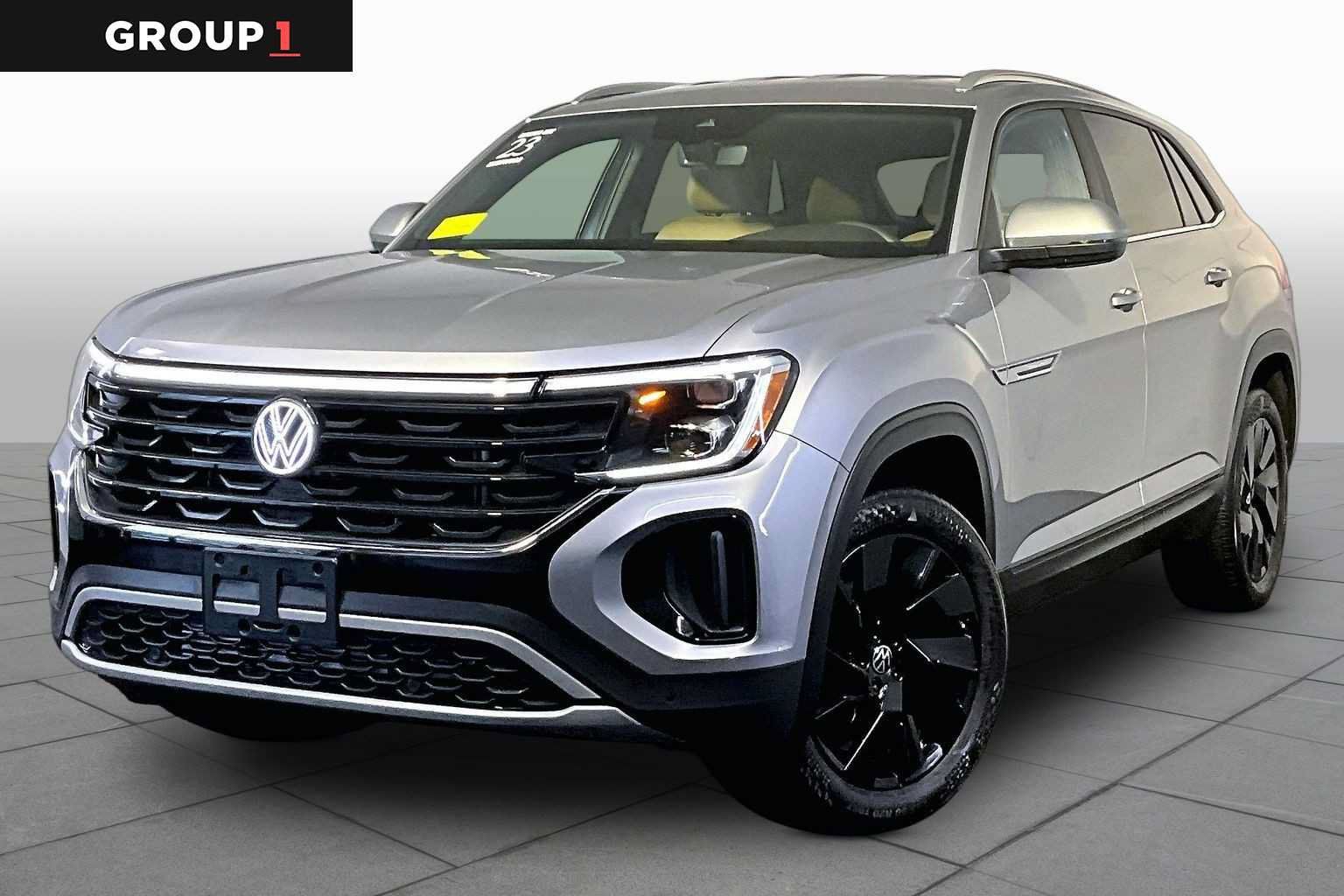 Used 2024 Volkswagen Atlas Cross Sport SE AWD/4WD image 1