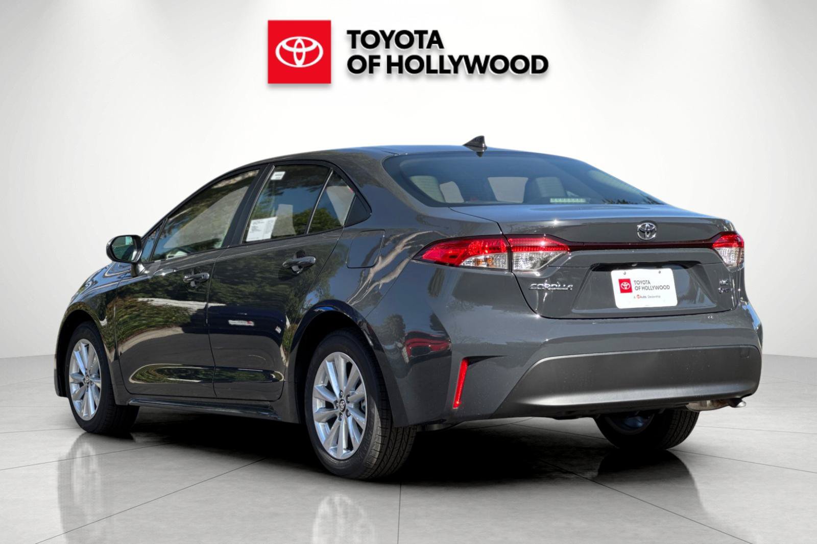 New 2027 Toyota Corolla LE w/ LE Premium Package FWD image 6