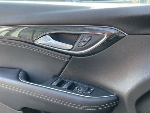 Used 2023 Buick Envision Preferred image 16