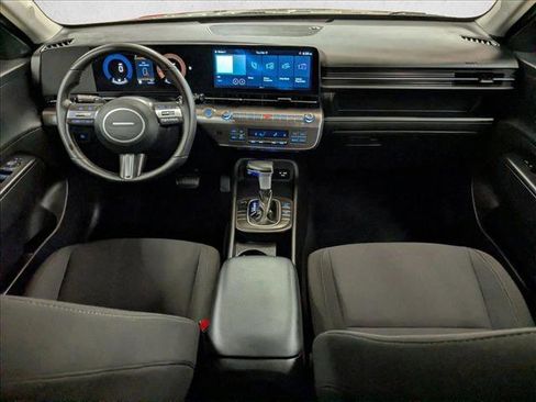 Used 2025 Hyundai Kona SEL image 19