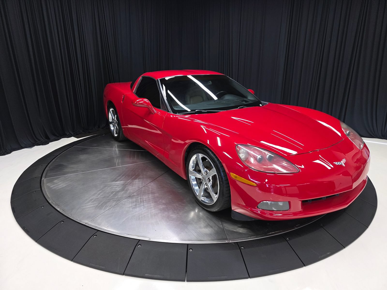 Used 2008 Chevrolet Corvette Coupe w/ Preferred Equipment Group RWD image 7
