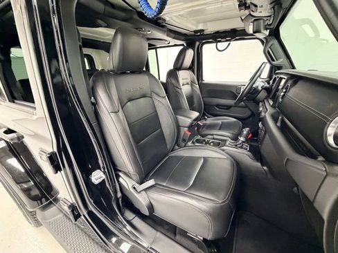 Used 2023 Jeep Wrangler Unlimited Sahara w/ Cold Weather Group image 29