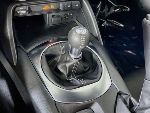 Used 2021 MAZDA MX-5 Miata RF Grand Touring RWD image 17