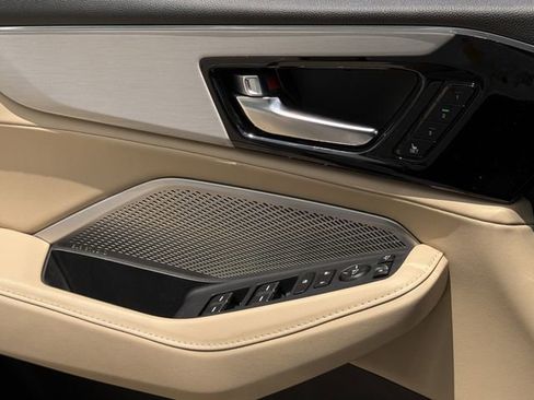 Certified 2024 Acura MDX FWD w/ Technology Package image 22
