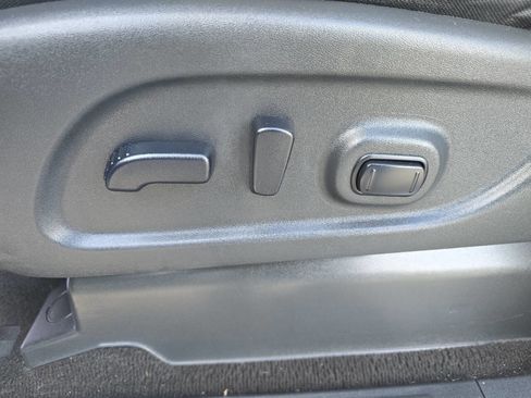 Used 2018 Nissan Titan XD image 18