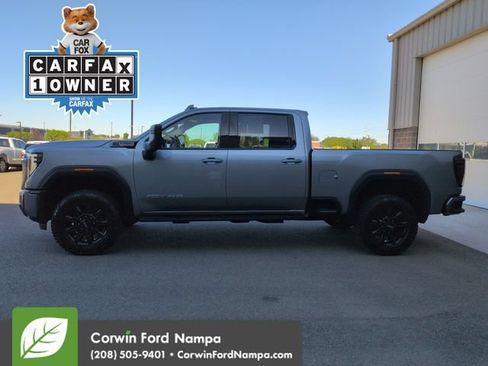 Used 2024 GMC Sierra 2500 AT4 w/ Technology Package AWD/4WD image 6