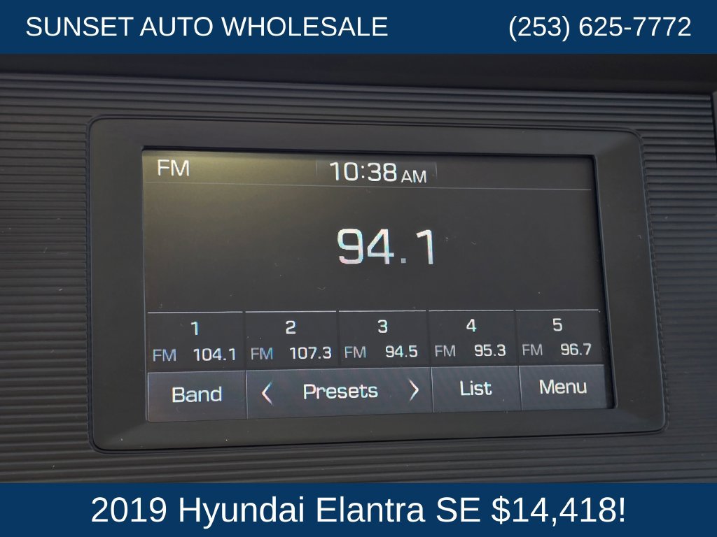 Used 2019 Hyundai Elantra SE FWD image 29