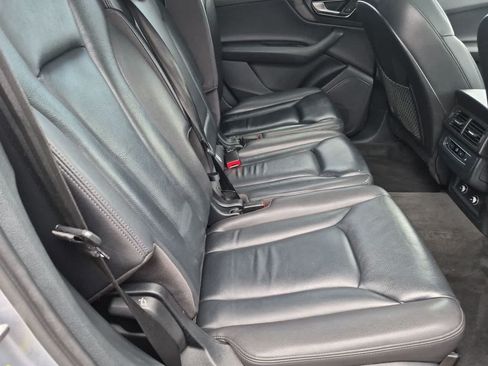 Used 2019 Audi Q7 3.0T Premium w/ Convenience Package AWD/4WD image 19