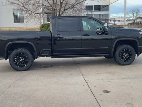 New 2026 Chevrolet Silverado 2500 High Country w/ High Country Premium Package AWD/4WD image 9